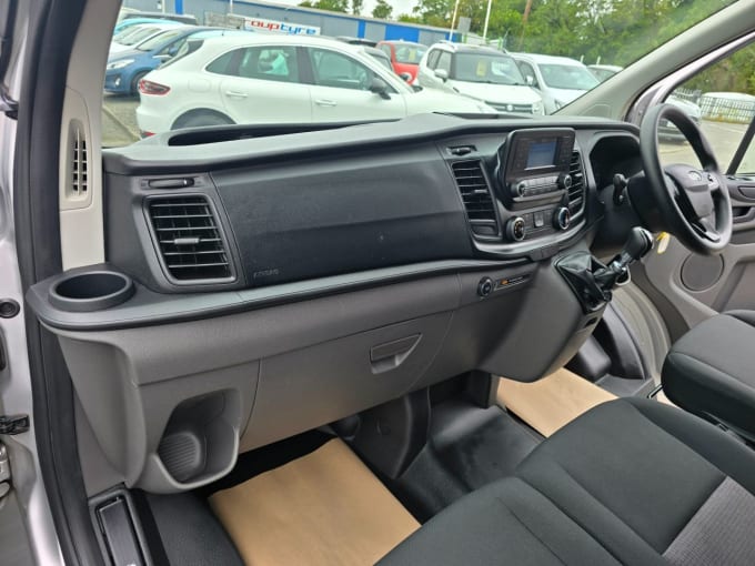 2025 Ford Transit Custom