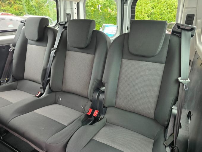 2025 Ford Transit Custom