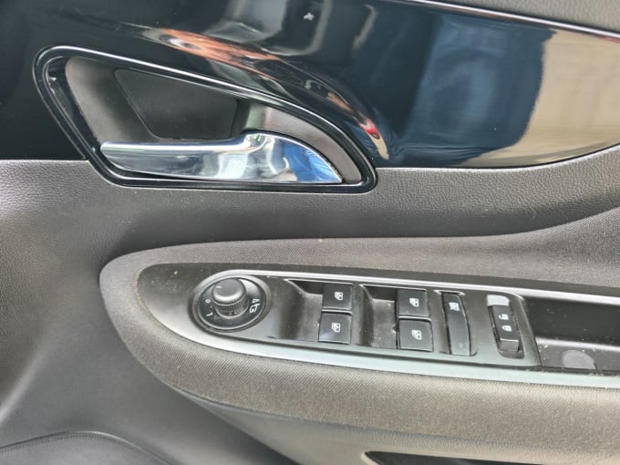 2025 Vauxhall Mokka X