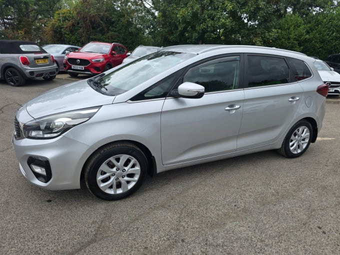 2025 Kia Carens