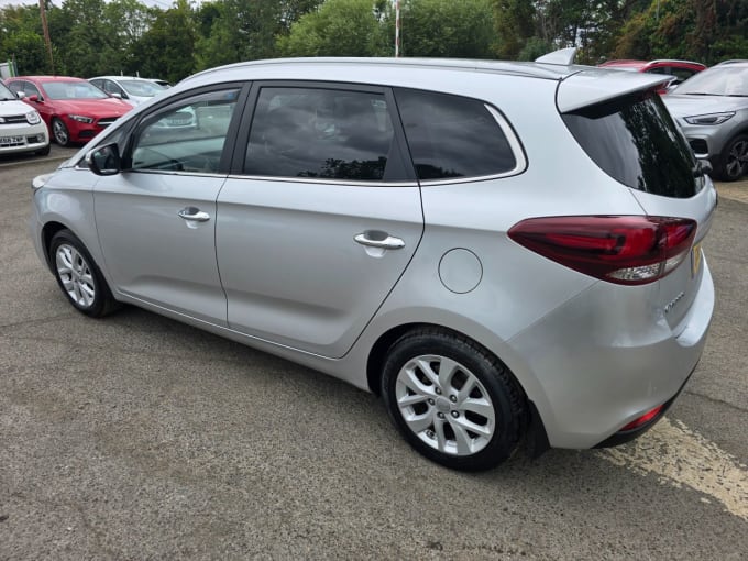 2025 Kia Carens