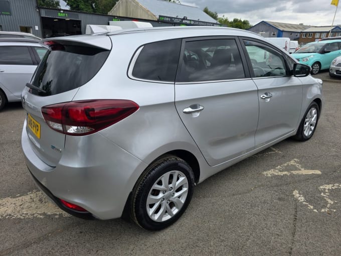 2025 Kia Carens