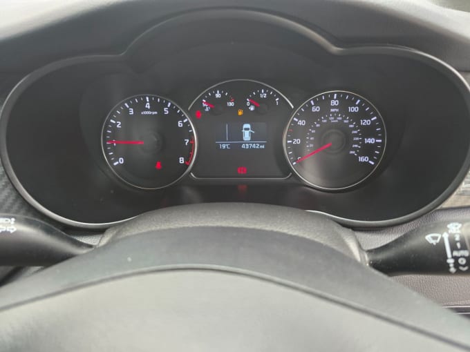 2025 Kia Carens