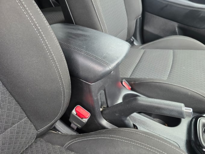 2025 Kia Carens