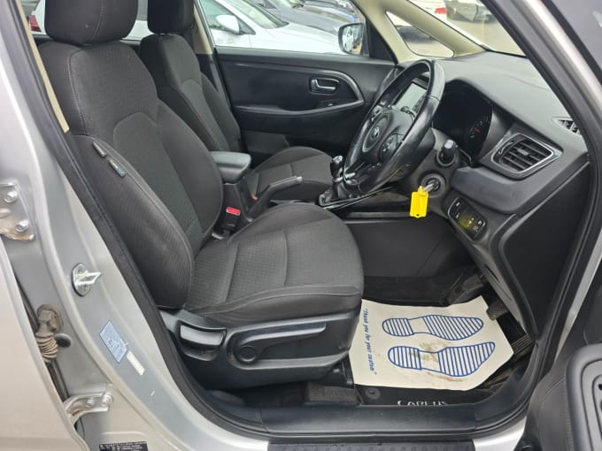 2025 Kia Carens