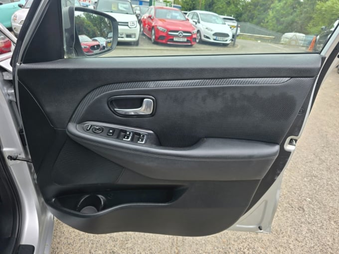 2025 Kia Carens