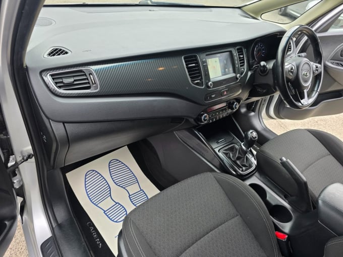 2025 Kia Carens