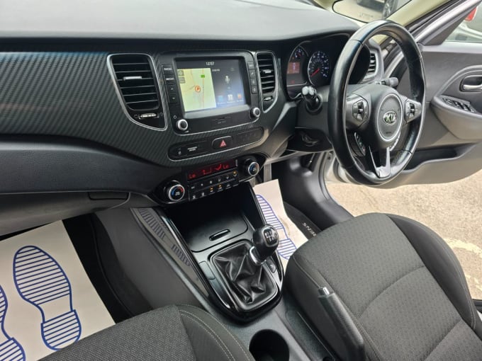 2025 Kia Carens