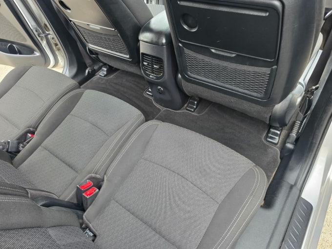 2025 Kia Carens