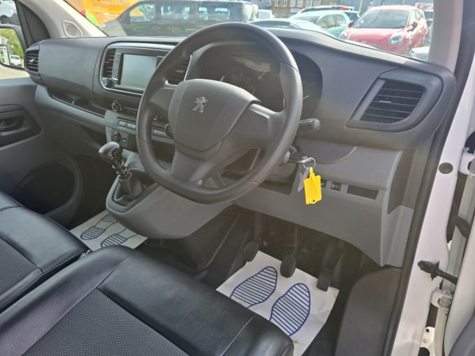 2025 Peugeot Expert