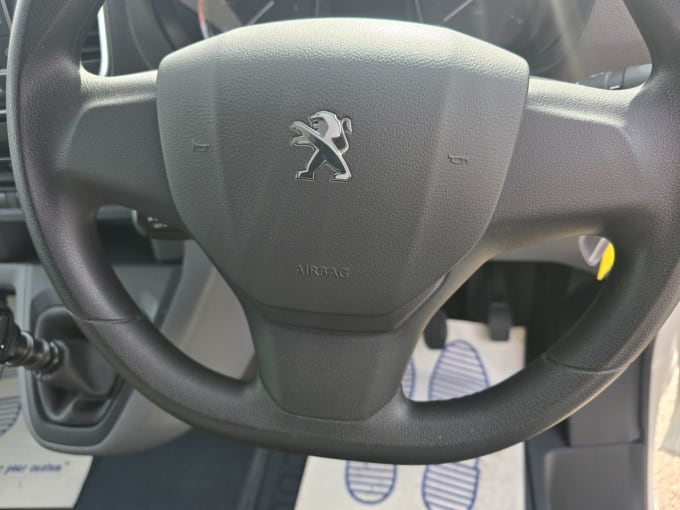 2025 Peugeot Expert