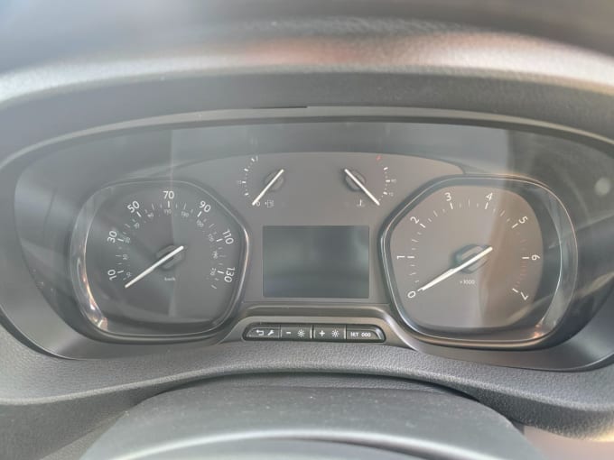 2025 Peugeot Expert