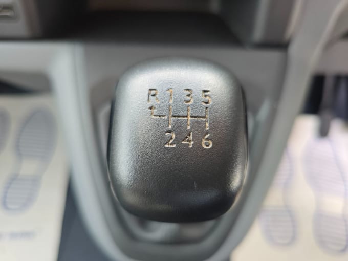 2025 Peugeot Expert