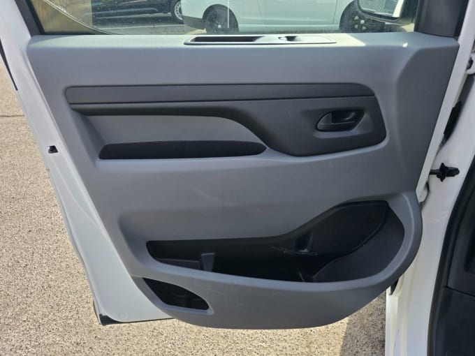 2025 Peugeot Expert