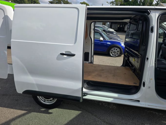 2025 Peugeot Expert