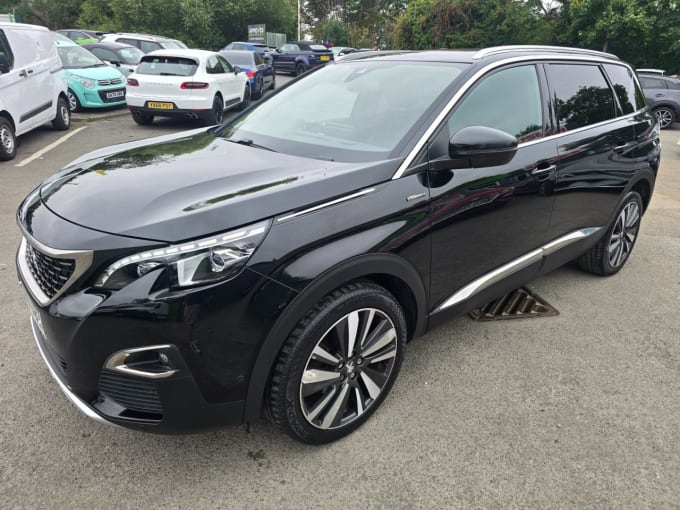 2025 Peugeot 5008