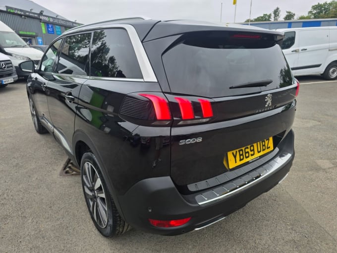 2025 Peugeot 5008