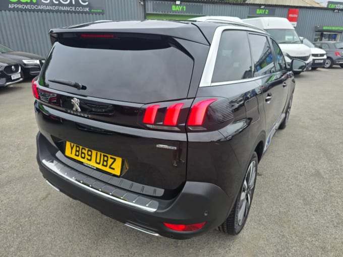 2025 Peugeot 5008