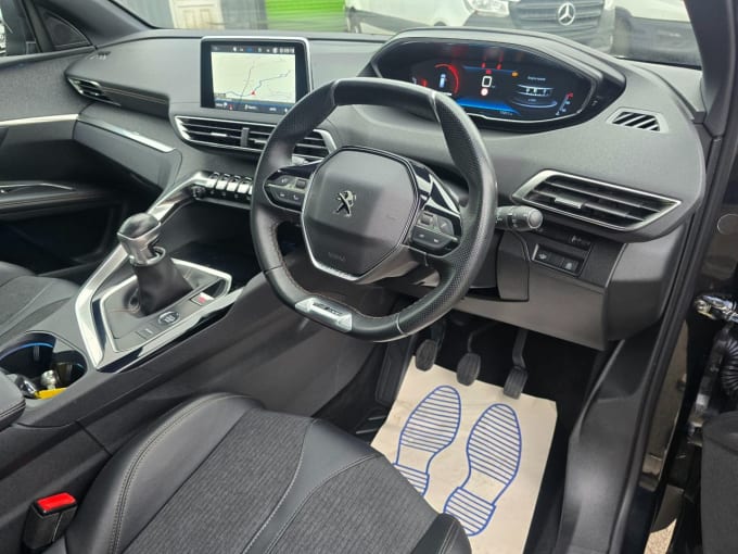 2025 Peugeot 5008