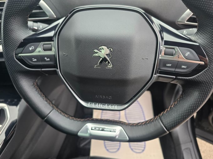 2025 Peugeot 5008