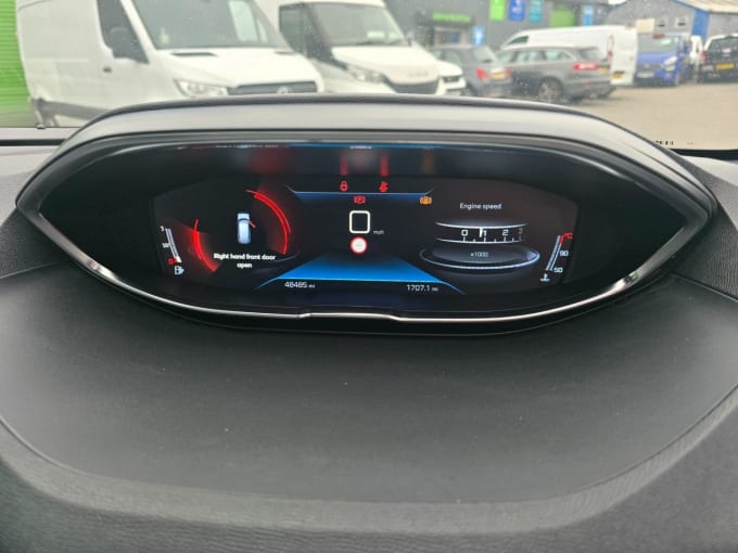 2025 Peugeot 5008