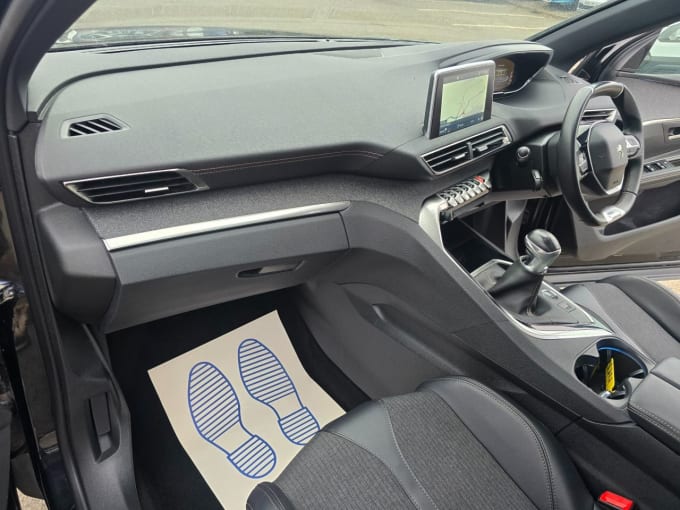 2025 Peugeot 5008