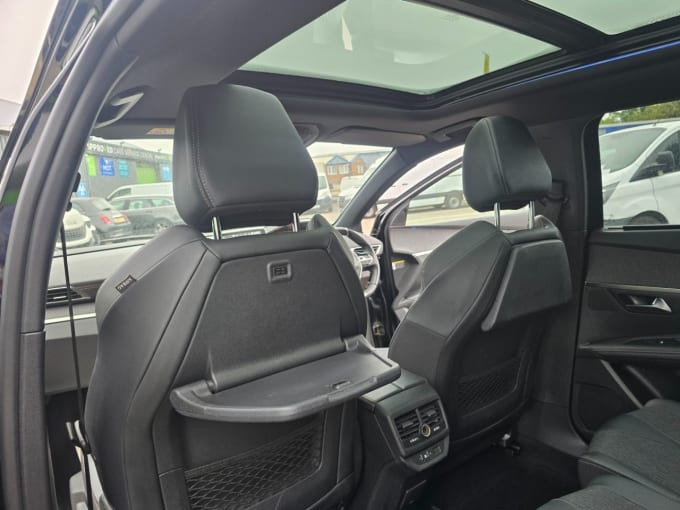 2025 Peugeot 5008