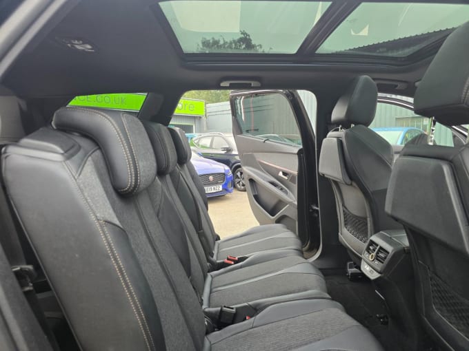 2025 Peugeot 5008