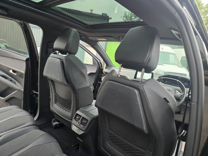 2025 Peugeot 5008