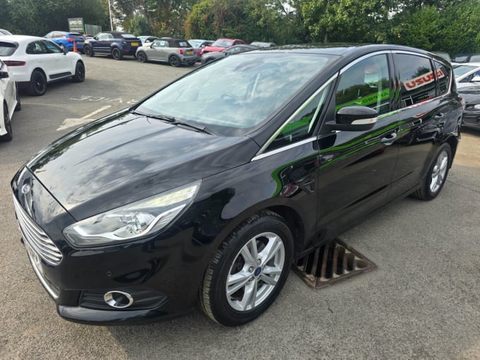 2025 Ford S-max