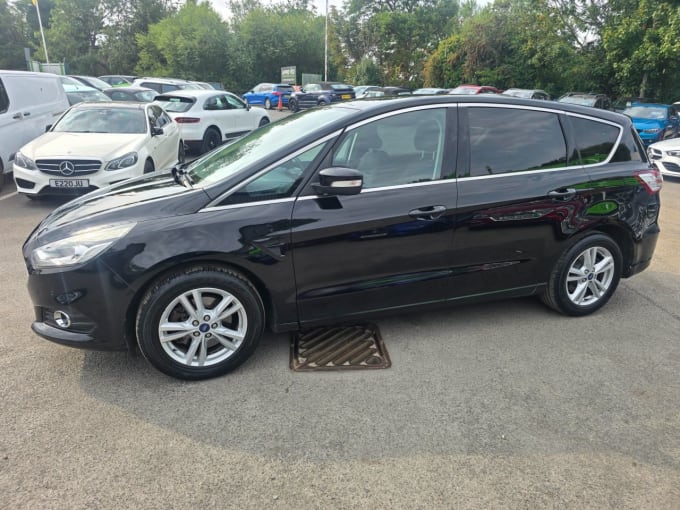 2025 Ford S-max