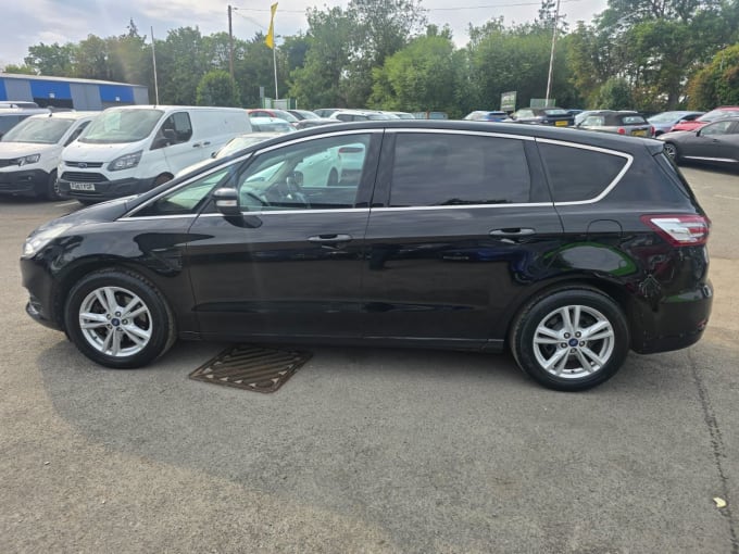 2025 Ford S-max