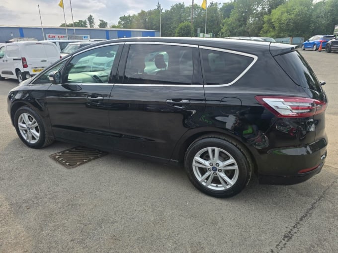 2025 Ford S-max