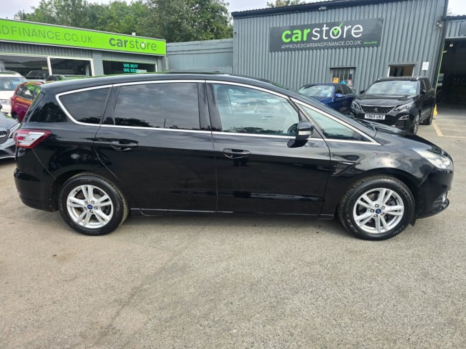 2025 Ford S-max