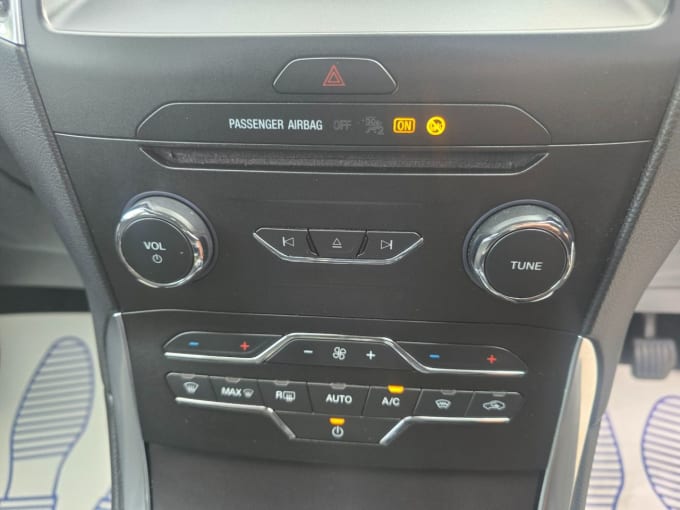 2025 Ford S-max