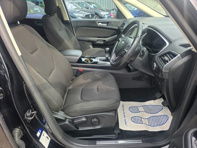 2025 Ford S-max
