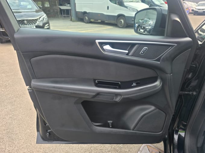 2025 Ford S-max