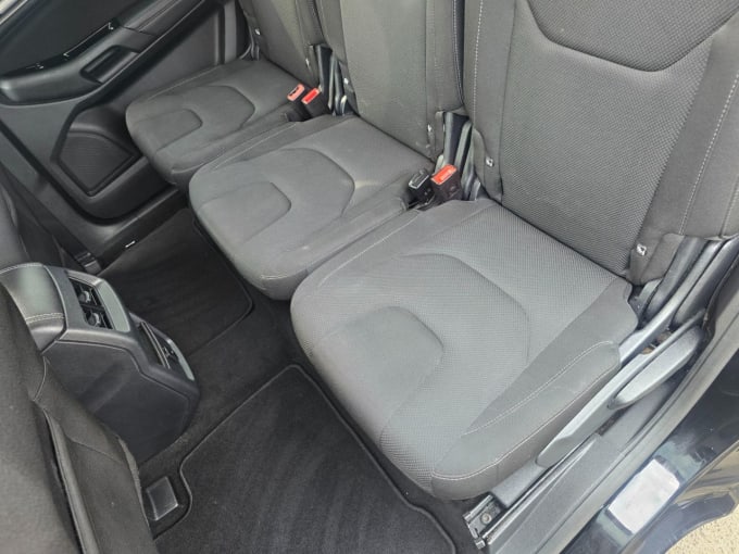 2025 Ford S-max