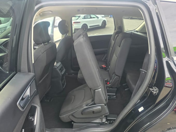 2025 Ford S-max