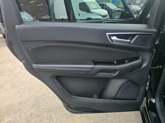 2025 Ford S-max