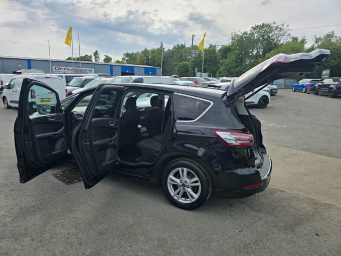 2025 Ford S-max