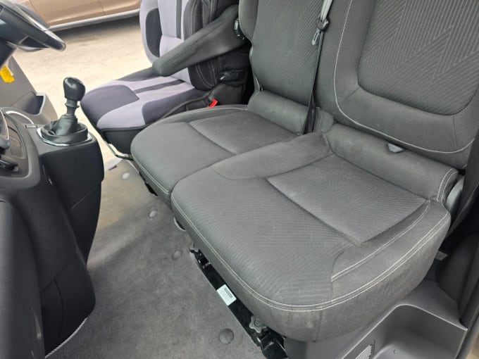 2025 Renault Trafic
