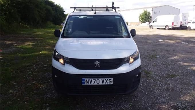 2025 Peugeot Partner