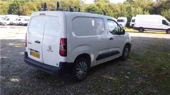 2025 Peugeot Partner