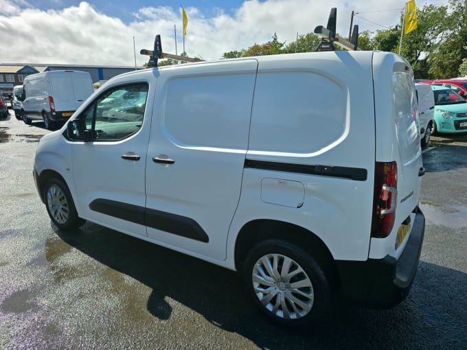 2021 Peugeot Partner