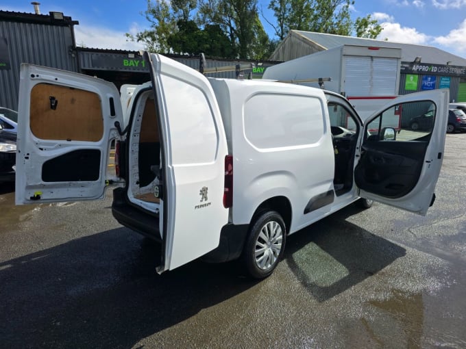 2021 Peugeot Partner