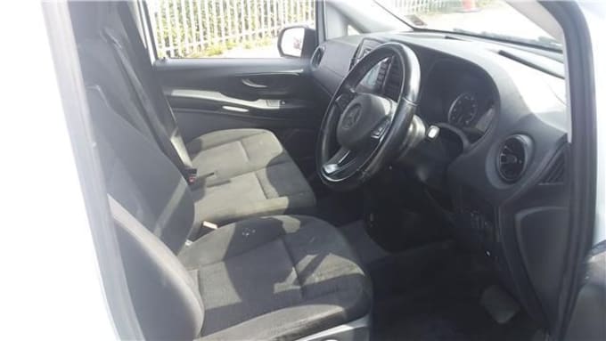 2025 Mercedes-benz Vito