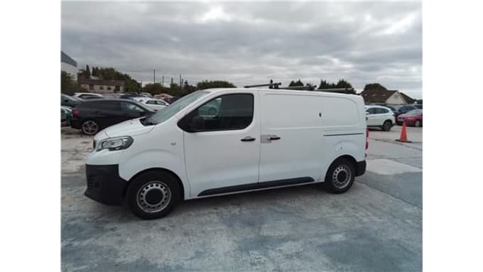 2025 Peugeot Expert