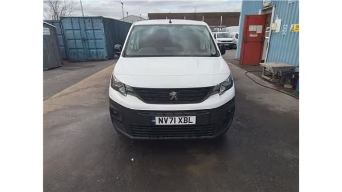 2025 Peugeot Partner