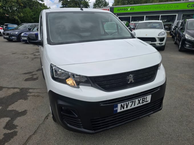 2022 Peugeot Partner